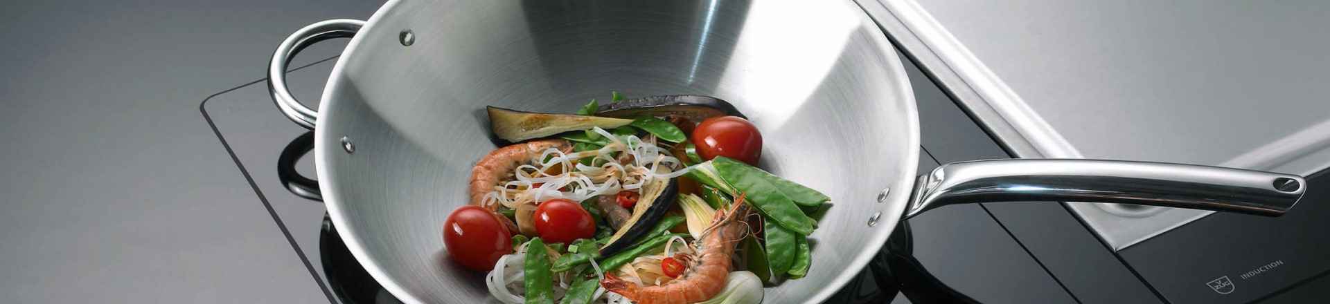 Lonci, ponve in kuhinjska oprema