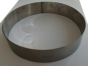 Okrogel obroč ''mousse'', višina 4,5 cm, premer 22 cm