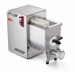 Naprava za pripravo svežih testenin