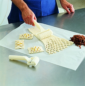 Valjček za izdelavo mreže za pite, plastičen 120mm